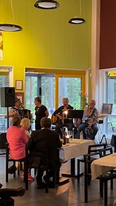 Luunchunderhållning med Morske män och Peter Andersson fredagar vecka 7 o 8 kl.12. Kom o ät vår populära köttbullemeny! | Filmbyn Småland