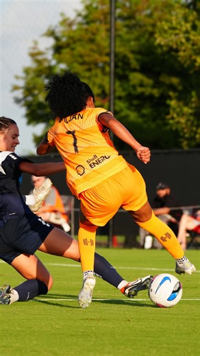 Poetry in motion 😌 | Houston Dash