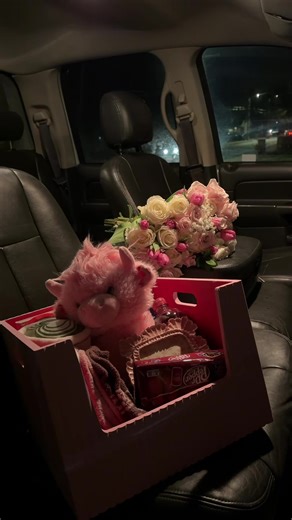 How to Secure a Valentine's Date: Gift Ideas and Tips