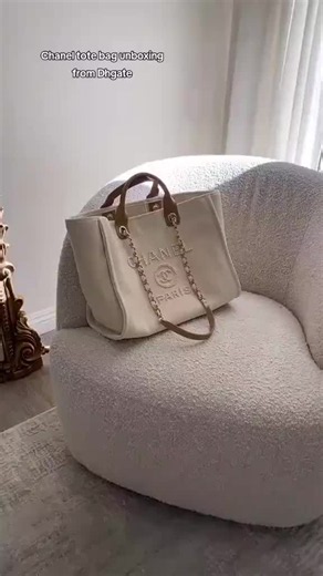 chanel tote bag unboxing from dhgate 💕❤️💕❤️💕💕❤️💕❤️ LINK IN MY BIO AND YOU CAN SEND ME A DM IF YOU CAN'T FIND IT 🎗️#unboxing #fyp #dhgate #u #fypシ