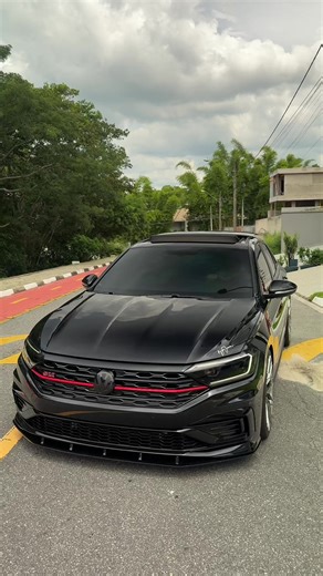 Dirigindo um Jetta com Estilo e Confiança