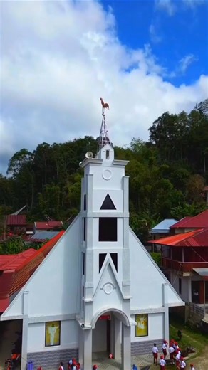 Potret Gereja Toraja Jemaat Pebulian | Explore Toraja