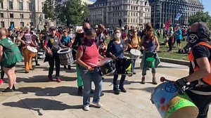 46K views · 1.3K reactions | BREAKING NEWS: Extinction Rebellion activists have now broken through Police lines and are blocking Parliament Square. No £10k fines as yet.... what would you have done with them? | UNN | Facebook