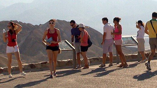 'Heat Tourists' Flock to Death Valley, Utah's Wave