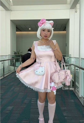 Stylish Hello Kitty Cosplay from Anime Expo 2025