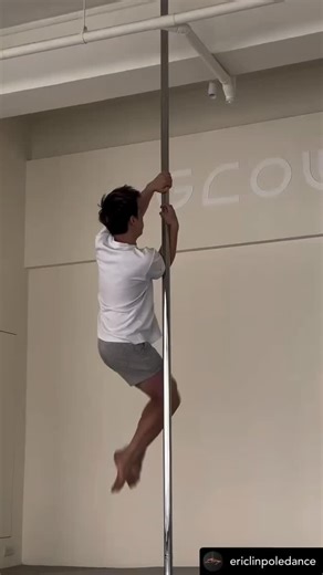 Pole Trick of the Day on Instagram: "⚡️ @ericlinpoledance #poletrickoftheday"
