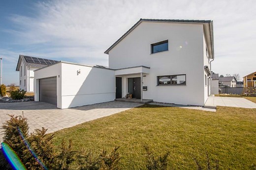 Modernes Einfamilienhaus aus Holz bauen