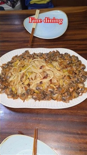 Aglio e Olio pasta#garic#green olives#red shell#pasta#foodie#Sunday dinner