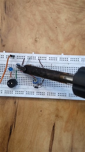 BC547 Heat sensor circuit #youtubeshorts #heatsensor