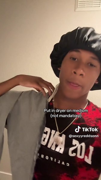 Turning Purple Jeans to Baggy Style in ATL - Fashion Tutorial