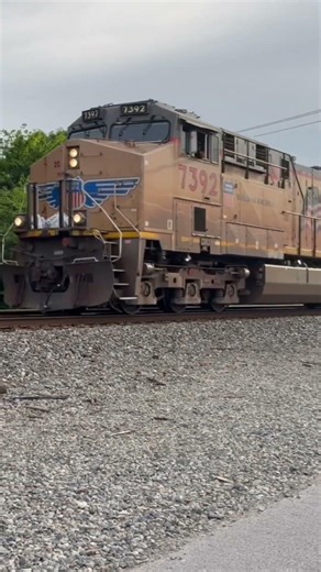 #norfolksouthern #nsrailfans #unionpacific NS train 371 2x1 all Union Pacific engines