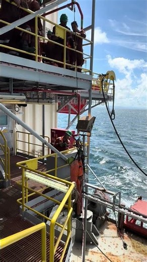 Rescue at Height Training Onboard Jack Up Drilling Rig #jackup #rigmove #roustabout