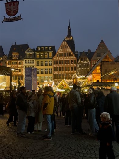 Saylor Hawkins on Instagram: "🏰🍁✨🚂⛪️"