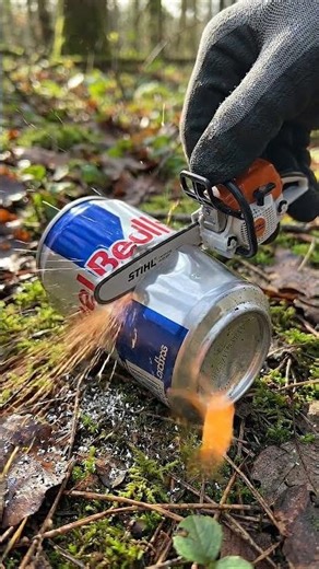 Keychain STIHL vs Coca-Cola Can (Ultra Realistic)