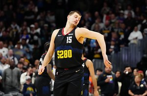 打出MVP表现却一胜难求！约基奇和掘金究竟怎么了？