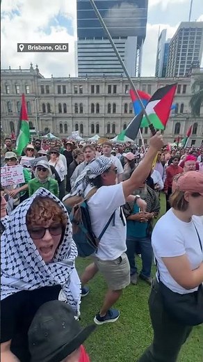 Thousands gather in protests around Australia