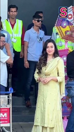 Shraddha Kapoor Dazzles In An Ethnic Yellow Suit! | Bollywood | Fashion | Ethnic Wear | N18S