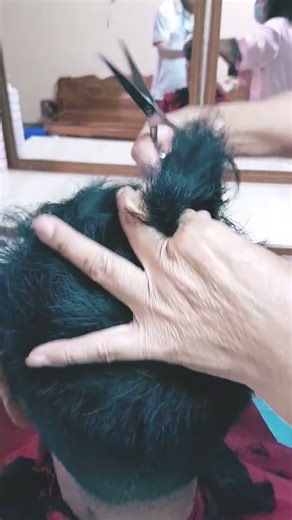 Haircut for @pisitsumha. He looks handsome with the haircut, but please give him a comb! #haircut...