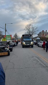 We had a blast in the @visithendersonvillenc Christmas parade | Justin Rogers