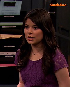 "Faites-moi tomber tout ça !" 🎶🕺 ...Ouais enfin Gibby va un peu loin ! 😂 #icarly #mynickelodeon | Nickelodeon en Français