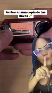 172K views · 744 reactions | Así hacen una copia o duplicadondel control de tu carro ⚠️This is how they make a copy or duplicate of your car's control ⚠️ #familia #seguros #ideas #control | Cerrajero Key Master | Facebook