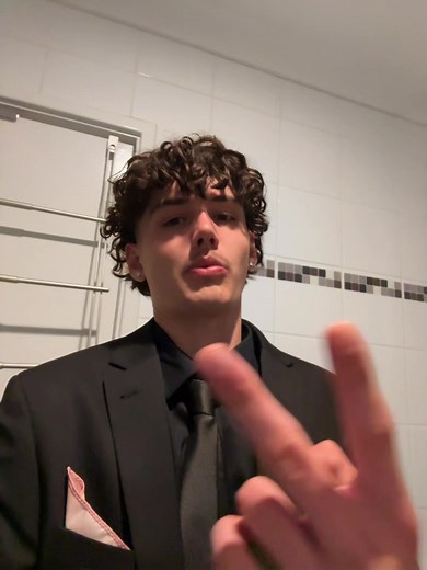 dd 🫣 #fyp#viral#dinnerdance#makemefamous