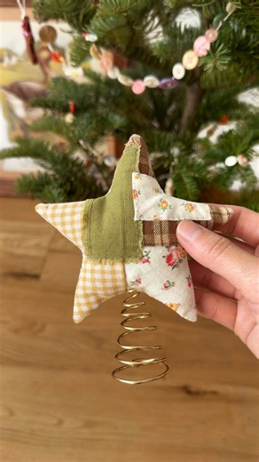 Ashley Koshimizu | a whimsical little scrap fabric star for my daughter’s tiny tree ✨ a handmade gift that she can use for years to come. I used my most... | Instagram