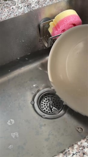 WASH DISHES WITH ME🍽️✨🫧 I used to hate washing dishes, but I started romanticizing it, now I love it. It’s like a spa day for my dishes & I always use Platinum #DawnDishsoap — none compares😍 #CleanTok #WashingDishes #Cleaning #ASMR | The Amateur Cleaner