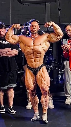 Dino 🦖 #bodybuilder #aesthetics #texas #ifbbpro #bodybuilding #strength #muscle #classicphysique #mrolympia | Gym Lover