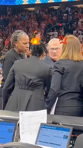 Dawn Staley launches three strong counterattacks against Geno Auriemma's criticism!#shorts #sports