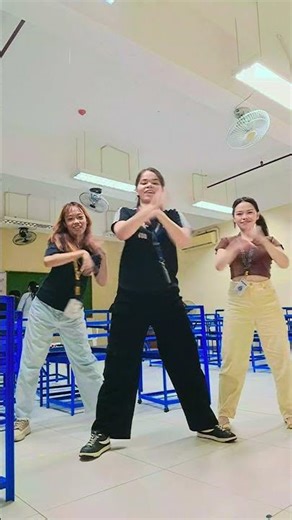 Trying "Milkshake" dance GAP ad in normal speed hihi