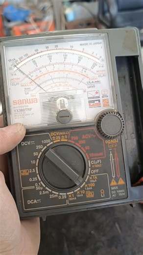 18K views · 169 reactions | I teach my assistant how to use multimeter analog and digital clamp meter for motor checking #bernatvvlog | Bernaz tv | Facebook