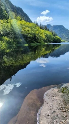 Spring Lakeside West Coast Mountains Paradise Valley - Ikt Lake