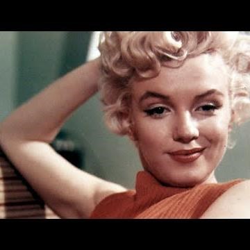 Marilyn Monroe - Photographed by John Florea at Twentieth Century Fox in 1954.