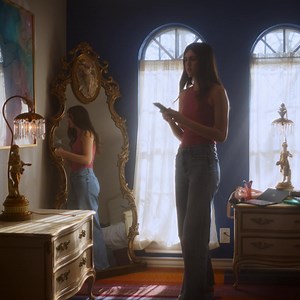 5.2K views · 208 reactions | Hand up if you've ever forgotten to charge your phone  https://www.oneplus.com/11 | OnePlus | Facebook