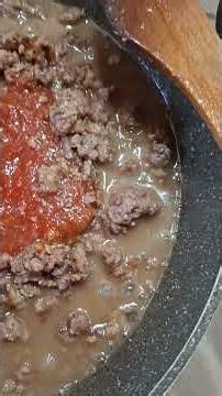 Ragù di carne al vino rosso tipico tropeano per la Pasqua! #carne #ragu #sugo #vino #ciro
