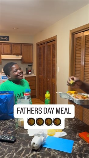 WHY I CANT EAT ALONE 🤬🤬🤬🤬 @mellafamous_jr • • (SUBSCRIBE TO MY YOUTUBE PAGE AT MELLA FAMOUS COMEDY)🎬 #wshh #mellafamouscomedy #chicago #foryoupage #actor #comedian #viral #comedy #explore #reels #worldstar #fyp #trending #fy #explorepage #foryou | Mella Stewart Sr.