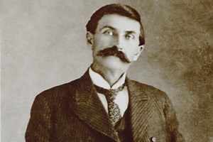 10 Wild (and True) Stories of Notorious Bounty Hunters