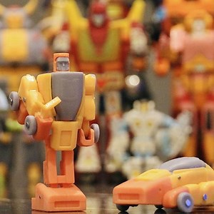 Transformers G1 Style Wheelie