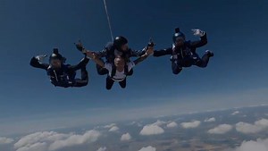 9K views · 102 reactions | Congratulations to the Royal Signals Parachuting 廒 Team who recently won Sports Team of the year at our annual Corps Sports Awards. The team are always looking for new members so please ‘drop’ us a message if you are interested in trying 廒 | Royal Corps of Signals | Facebook