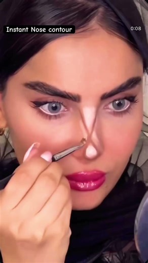 Nose Contour Hack! (Instant Slimming Effect) 👀