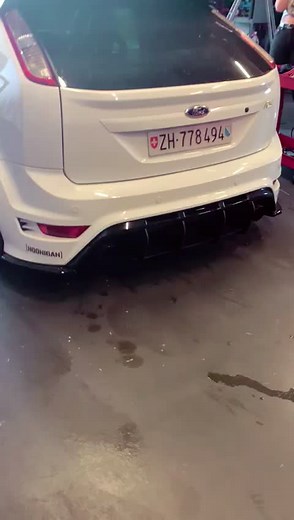 Ford Focus RS Anti-Lag & Launch Control Compilation