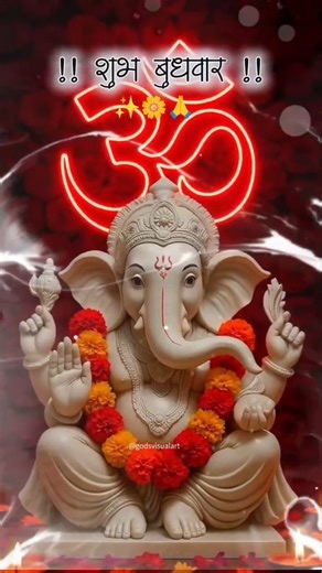 Gods Visual Art 🎨 on Instagram: "日本利用压电瓷砖将行人的脚步转化为电能，通过收集脚步产生的压力，利用内部的压电材料将机械应力转化为电能，驱动如LED灯、数字显示屏和传感器等设备。这种技术通过将日常活动转化为可再生能源，减少了对传统能源的依赖，支持了可持续的城市基础设施。在涩谷车站这样的高人流量区域，每日约240万次的脚步声可以贡献显著的电力。 工作原理： 行走时，脚步的重量和动作会对压电瓷砖施加压力，使其轻微弯曲，产生机械应力。瓷砖内的压电材料将这种应力转化为电能。 能量收集： 每一步都会产生少量电荷，但大量脚步累积起来就能产生足够的电能来驱动小型设备。 应用实例： 在涩谷车站等繁忙地区，这种系统能够处理每日约240万次脚步带来的电能。 能源用途： 收集到的电能可以立即使用，也可以被储存起来，用于为LED灯、数字显示屏和传感器等设备供电。 意义： 这种方法将日常运动转化为实用的可再生能源，有助于减少对传统能源的依赖，并支持可持续的城市基础设施发展。"