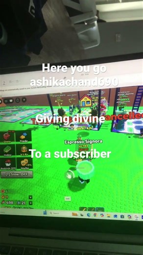 W giving away a strawberry elaphant at 1000 subs