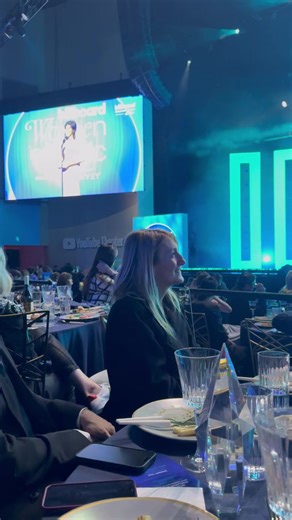 182K views · 10K reactions | Shot from my phone. This was Sarah’s acceptance speech during the billboard awards last night. | Matteo Guidicelli | Facebook