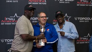 Topgolf Swing Suite comes to iPlay America, ex-Giants tee off