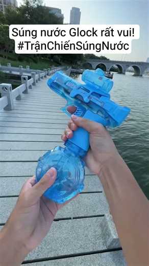 Súng nước Glock rất vui! #TrậnChiếnSúngNước #nerf