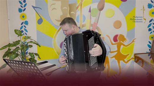 Acclaimed Ukrainian artist Alexander Hrustevich is one of the best accordionists in the world! Recently, he performed with the legendary musician and composer, Bobby McFerrin in a sold-out arena in Kiev. Alexander will be performing Zubitsky’s Homage to Astor Piazolla with the MPO in Dvořák the Seventh Symphony concert! Get your tickets now! Link in bio. #Accordion #Orchestra #MPO #Classicalmusic | Malaysian Philharmonic Orchestra (MPO)