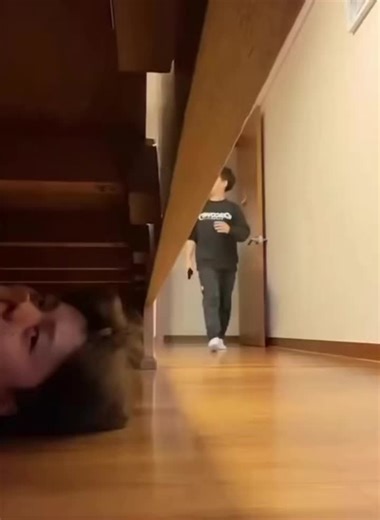 Jump Scare Prank Reactions