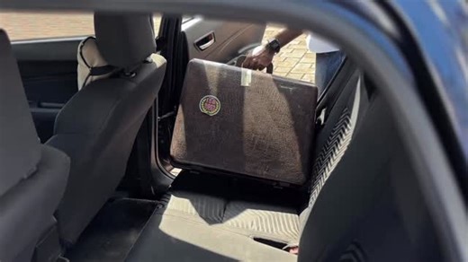 📈🗿 on Instagram: "Logo reveal #reelstrending #viralcontent #trendingnow #explorepageindia #reelkarofeelkaro #reelinstagram #reelsforyou #instareelviral #reelsofig #algorithmhack 😂 #logorevealvideo #motionlogo #logointro #introsequence #visualreveal #motionreveal #brandanimation #brandintro #cinematicreveal #motionedits"